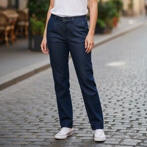 Tommy Hilfiger EUC Women’s  Flat Front Straight Leg Jeans‎ size 10